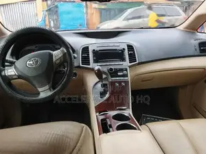 Toyota Venza V6 AWD 2012 Red