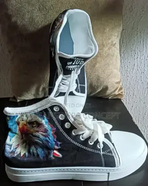 Light Weight Unisex Sneakers