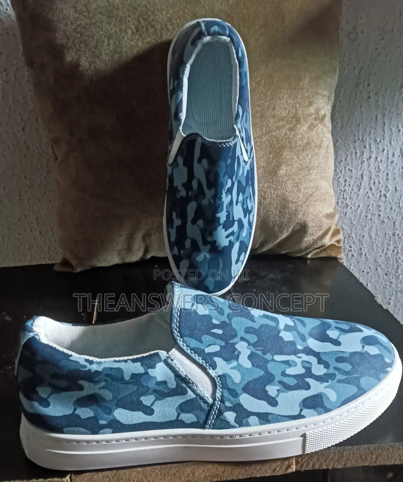 Light Weight Unisex Sneakers