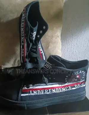 Light Weight Unisex Sneakers