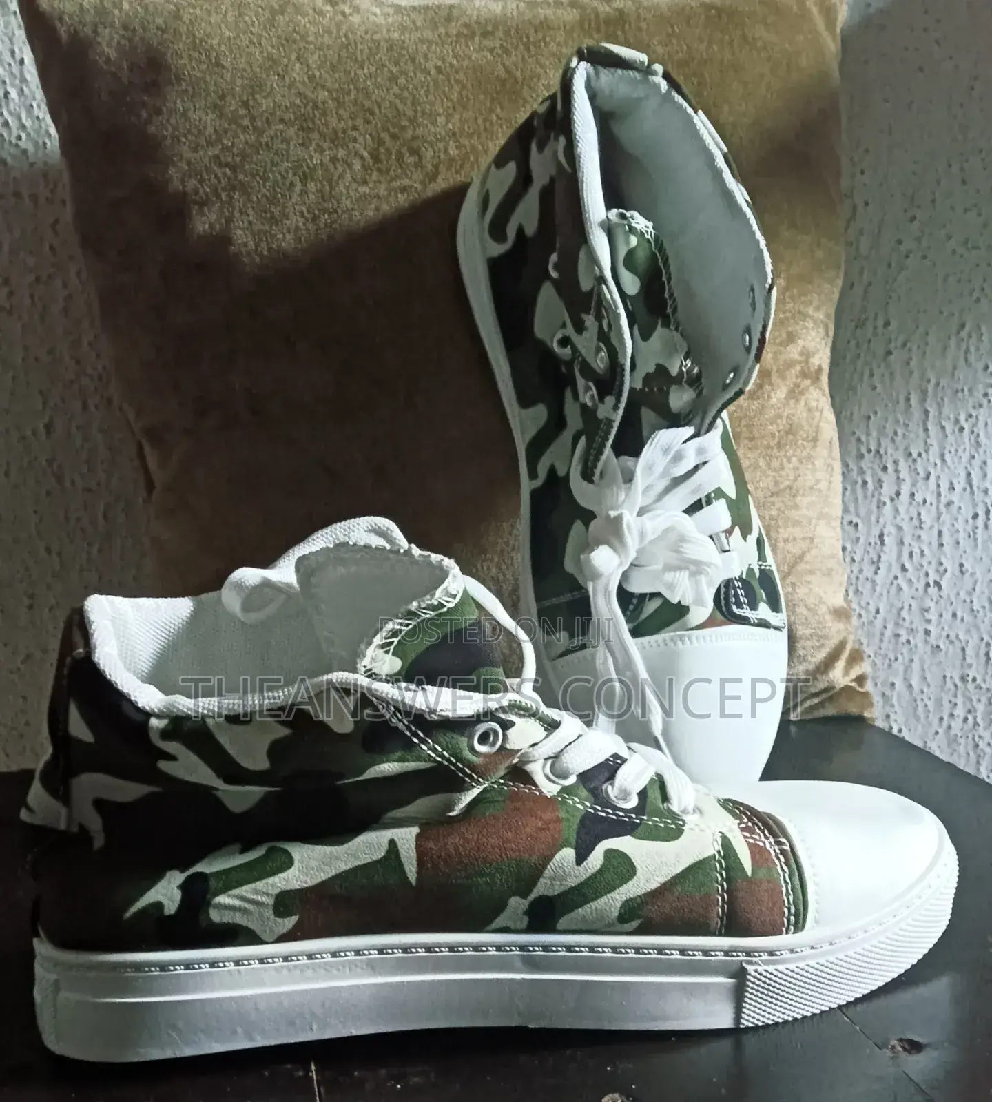 Light Weight Unisex Sneakers