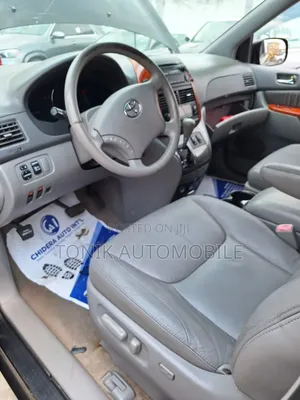 Toyota Sienna XLE AWD 2009 Black