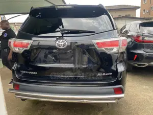 Toyota Highlander 2015 Black