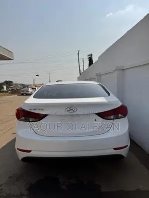 Hyundai Elantra 2016 White