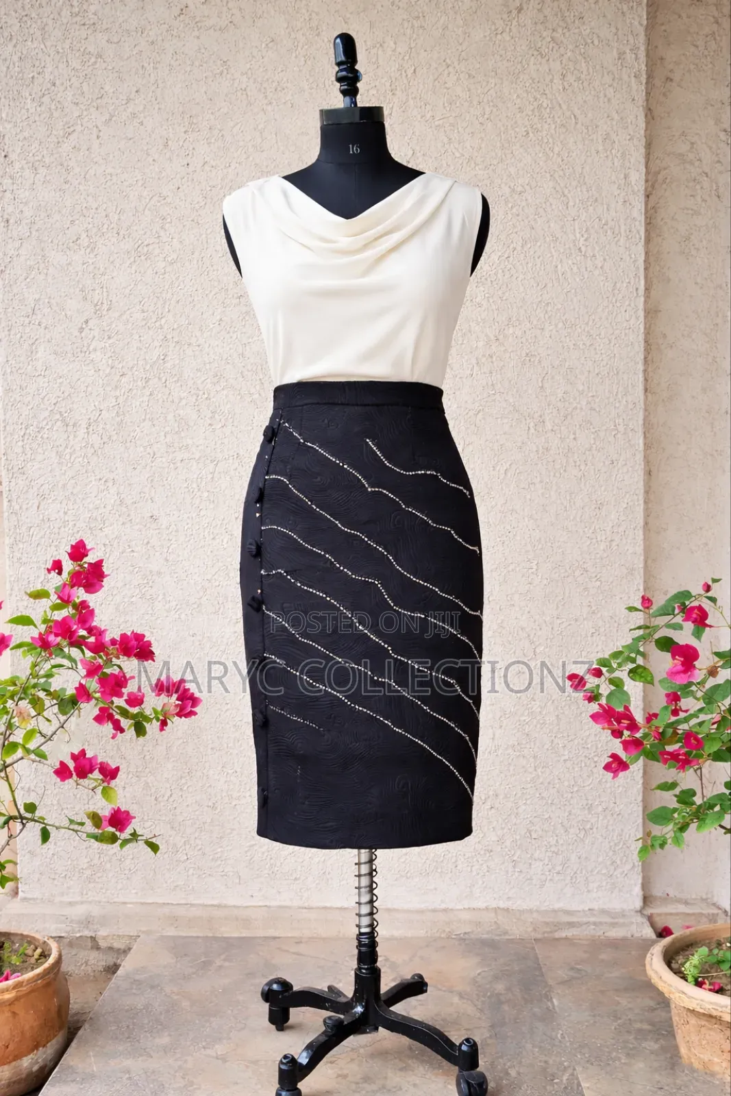 Cooperate Skirt