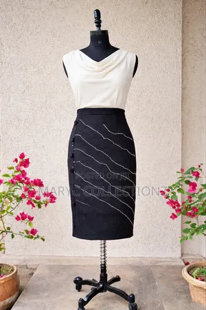 Cooperate Skirt