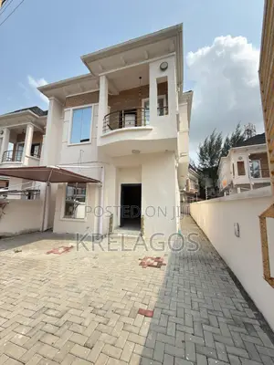 4bdrm Duplex in Ikota for sale