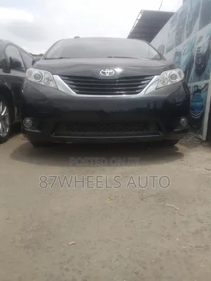 Toyota Sienna LE 8 Passenger (3.5L 6cyl 8A) 2017 Black