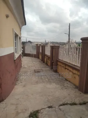4bdrm Bungalow in Kasumu Estate, Akala Express for sale