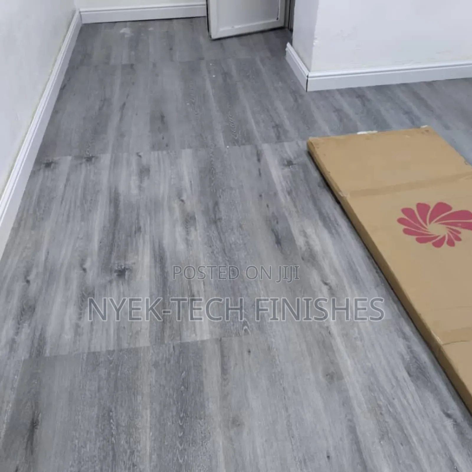 Water Resistant SPC Floor for Interior Decors.