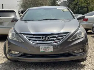 Hyundai Sonata GLS Sedan FWD (2.4L 4cyl 6A) 2012 Gray