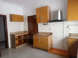 3bdrm Apartment in Lekki Phase 1 for rent