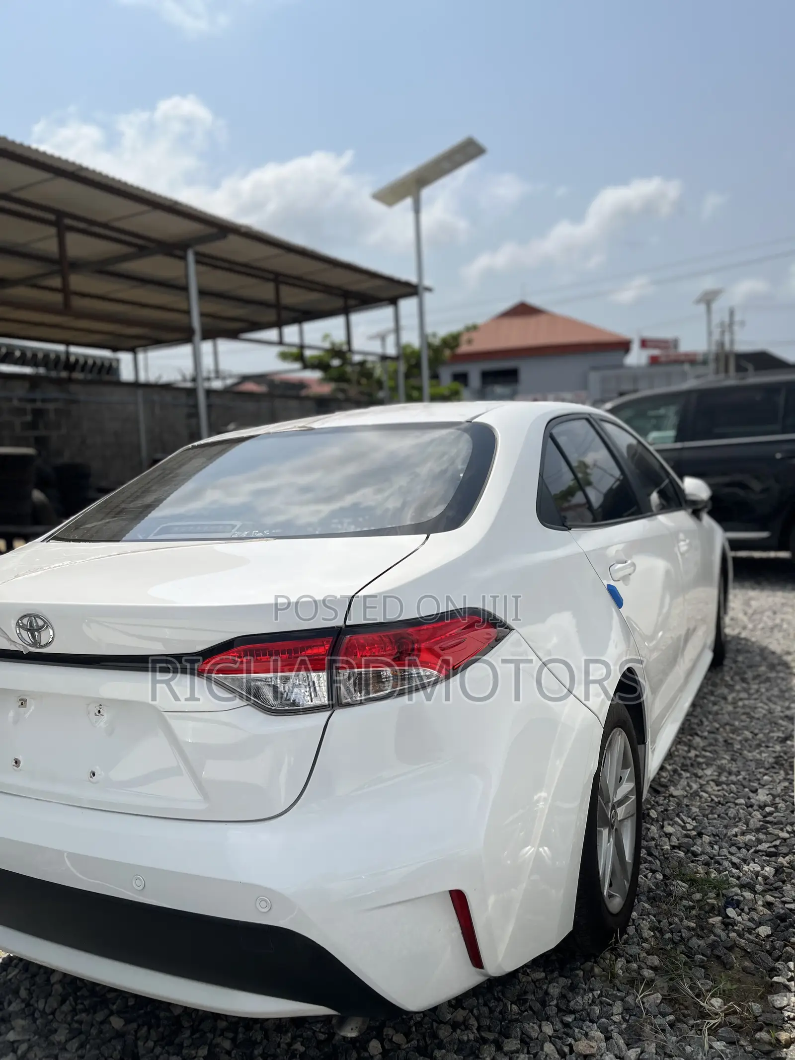Toyota Corolla 2022 White