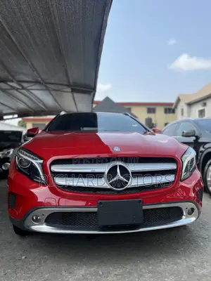 Mercedes-Benz GLA 250 2018 Red