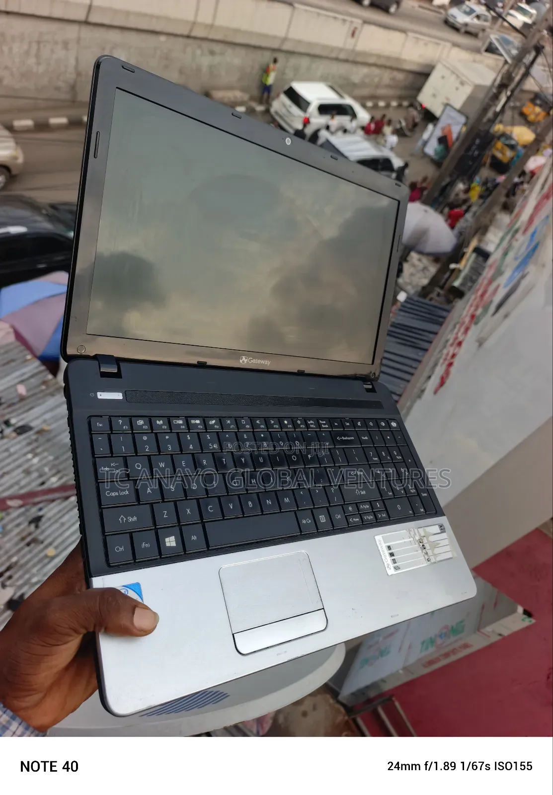 Laptop Gateway NE56R 4GB Intel Pentium HDD 320GB