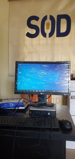 Desktop Computer HP ProOne 600 4GB AMD HDD 128GB