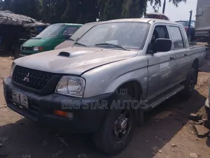 Mitsubishi L200 Club Cab 2.0 4WD 1998 Blue