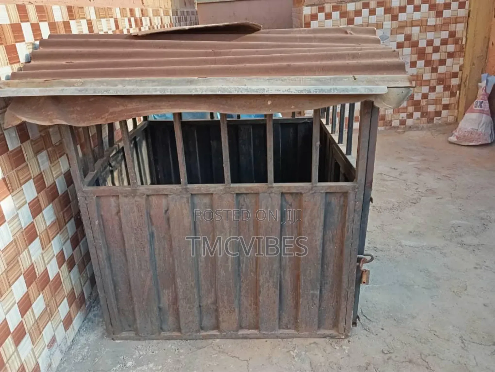 Dog Cage and Can Be Used to Keep Generators