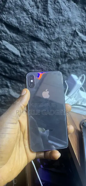 Apple iPhone X 64 GB Black