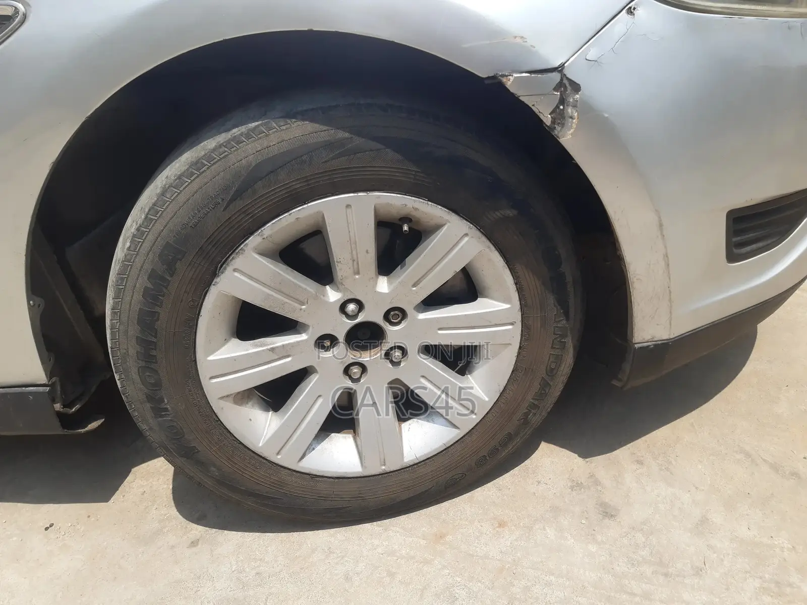 Ford Taurus 2010 Silver