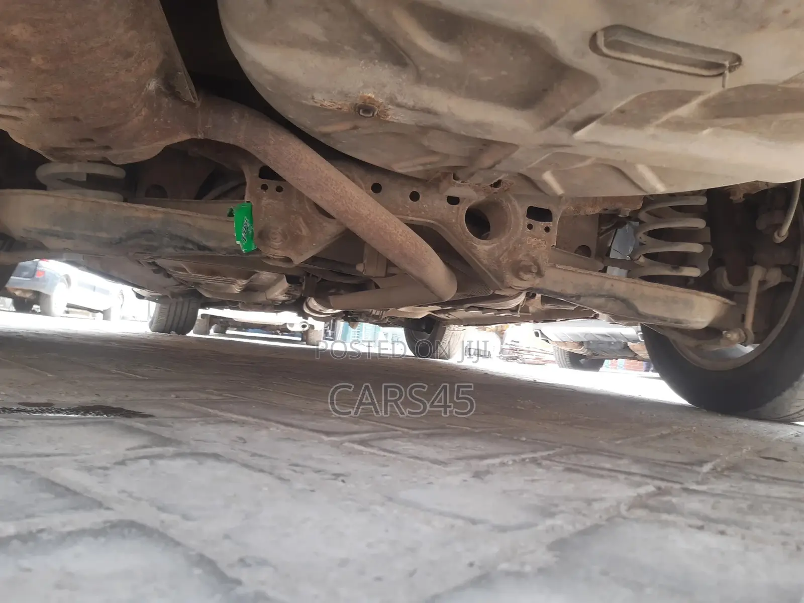 Ford Taurus 2010 Silver