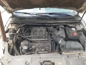 Ford Taurus 2010 Silver