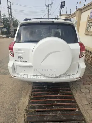 Toyota RAV4 Limited 2008 White