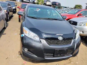 Toyota Matrix L Hatchback FWD (1.8L 4cyl 5M) 2012 Gray