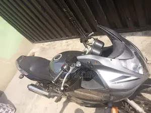 Suzuki GS 2007 Black