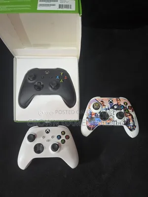 Xbox Series S and X Controllers Can Work for Any Xbox