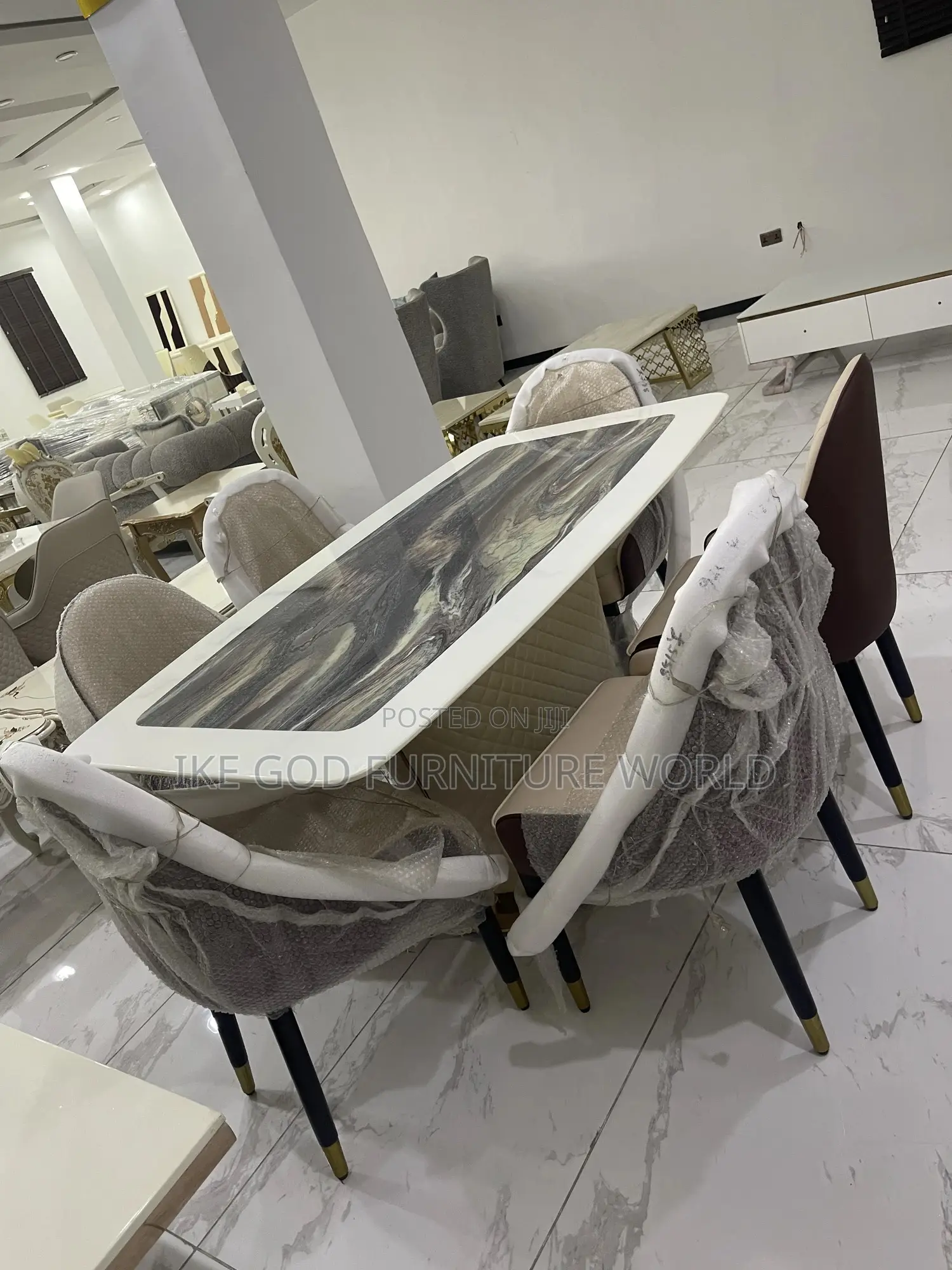 6seater Imported Turkey Marble Dining Table With Solid Chair