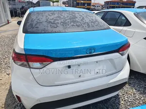 Toyota Corolla L 2022 White