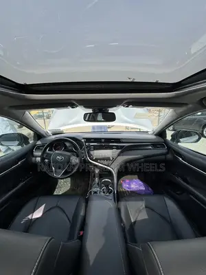 Toyota Camry XSE FWD 2020 Silver