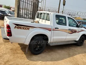 Toyota Hilux 2.0 VVT-i 2012 White