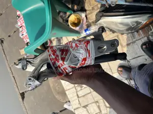 Bonnet Hanger for C300 W205 Model