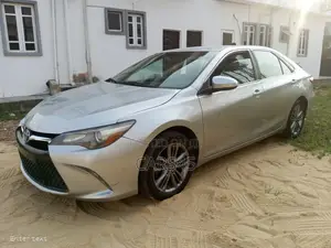 Toyota Camry SE 4dr Sedan (2.5L 4cyl 6A) 2016 Silver