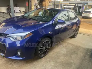 Toyota Corolla S Premium 4dr Sedan (1.8L 4cyl CVT) 2015 Blue
