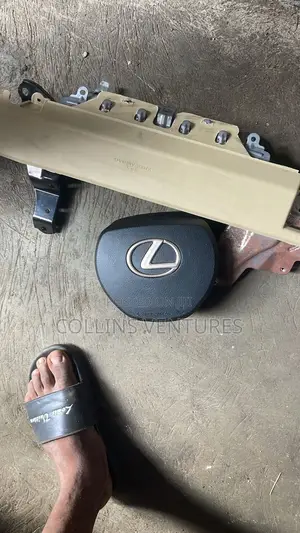 Lexus Rx350 2010-15 Steering Airbags and Neil Airbag Available