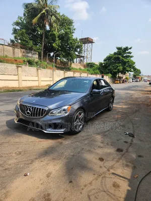 Mercedes-Benz E350 Base 4dr Sedan RWD (3.5L 6cyl 7A) 2014 Gray