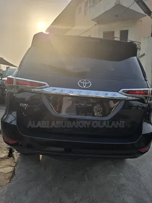 Toyota Fortuner 2020 Black