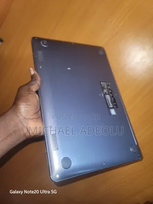 Laptop Asus VivoBook F512DA 8GB Intel Core i5 HDD 1T