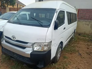 Toyota HiAce 2012 White