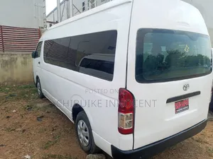 Toyota HiAce 2012 White
