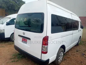 Toyota HiAce 2012 White
