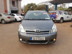 Toyota Corolla Verso 2008 Gold
