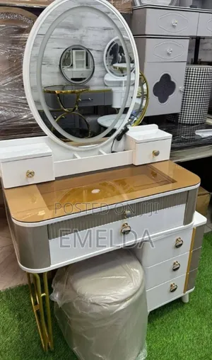 High Class Dressing Mirror Set for Sale