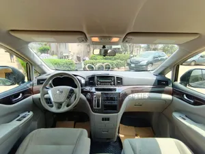 Nissan Quest SL FWD 2016 Gray