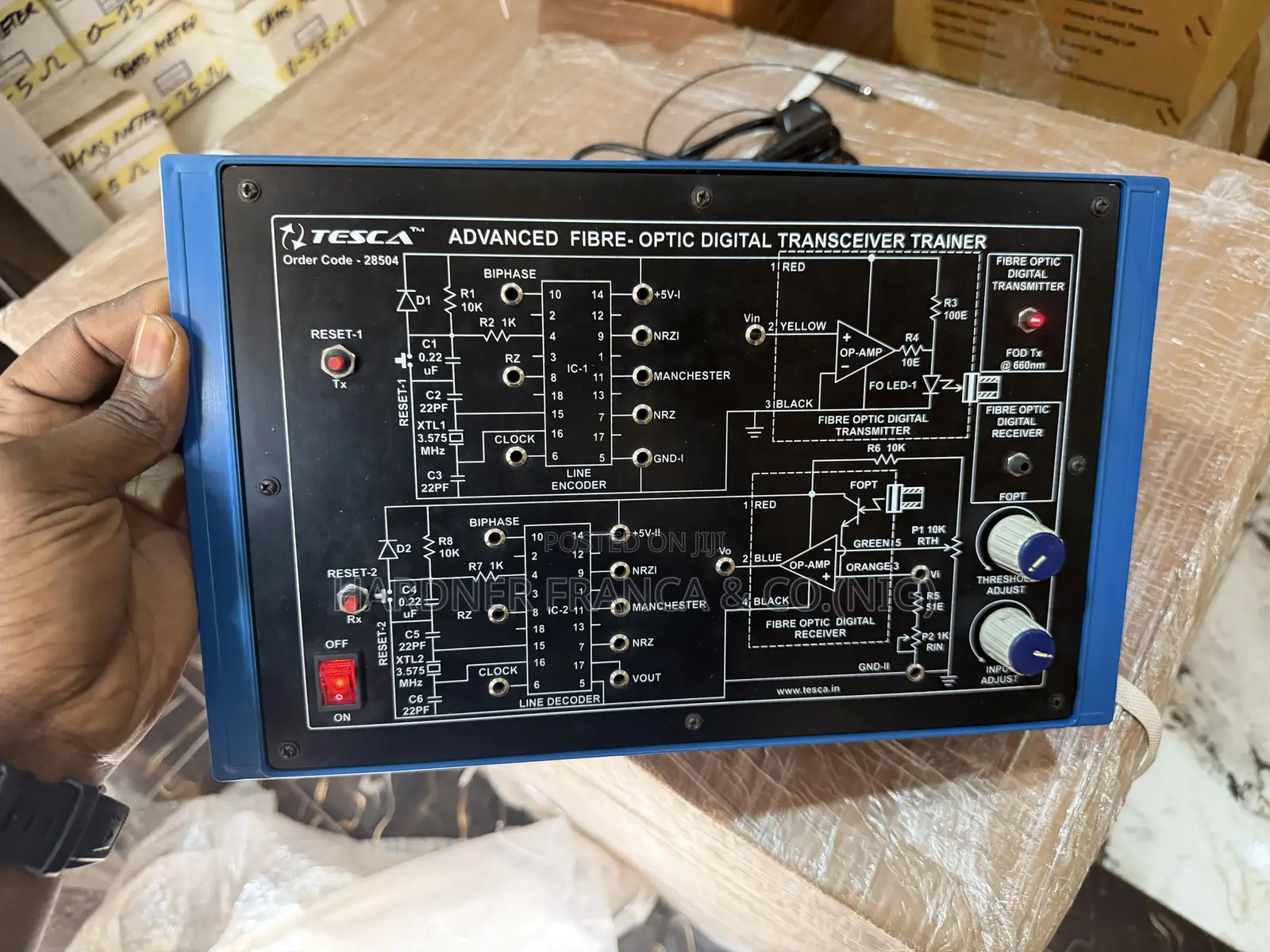 Advanced Fiber-optic Digital Transceiver Trainer