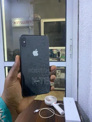 Apple iPhone XS Max 64 GB Black
