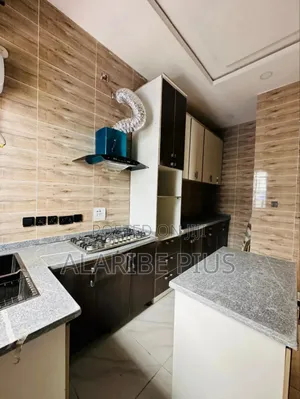 5bdrm Duplex in Estate, Ajah for sale